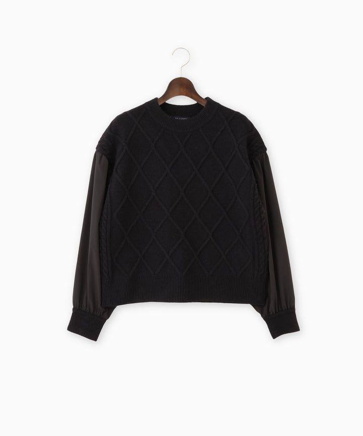 ケーブル×布帛スリーブ異素材ニット