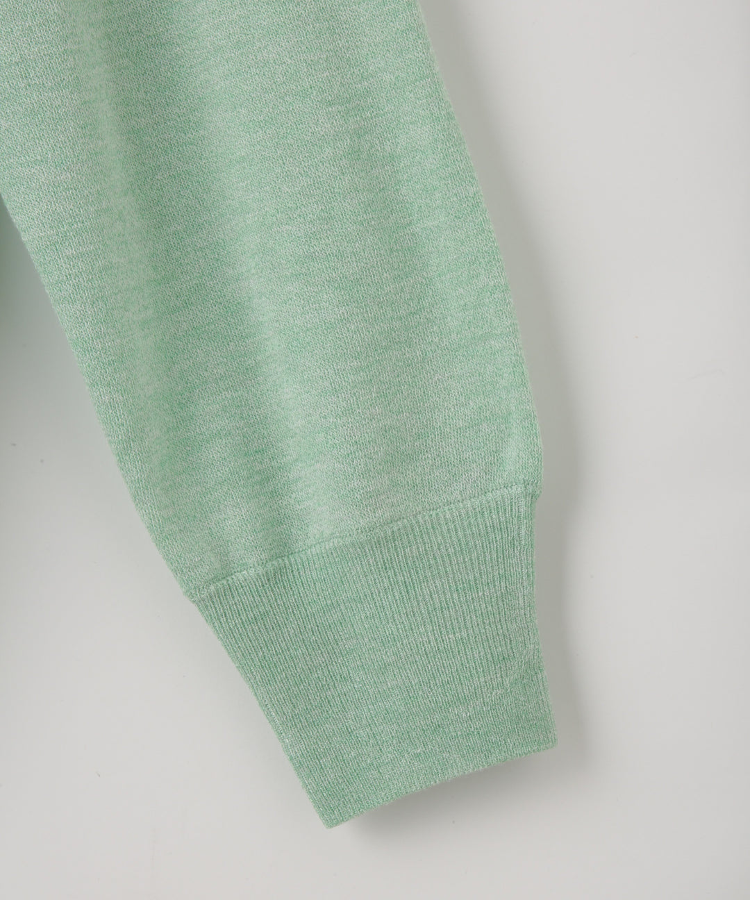 シャツテールニット