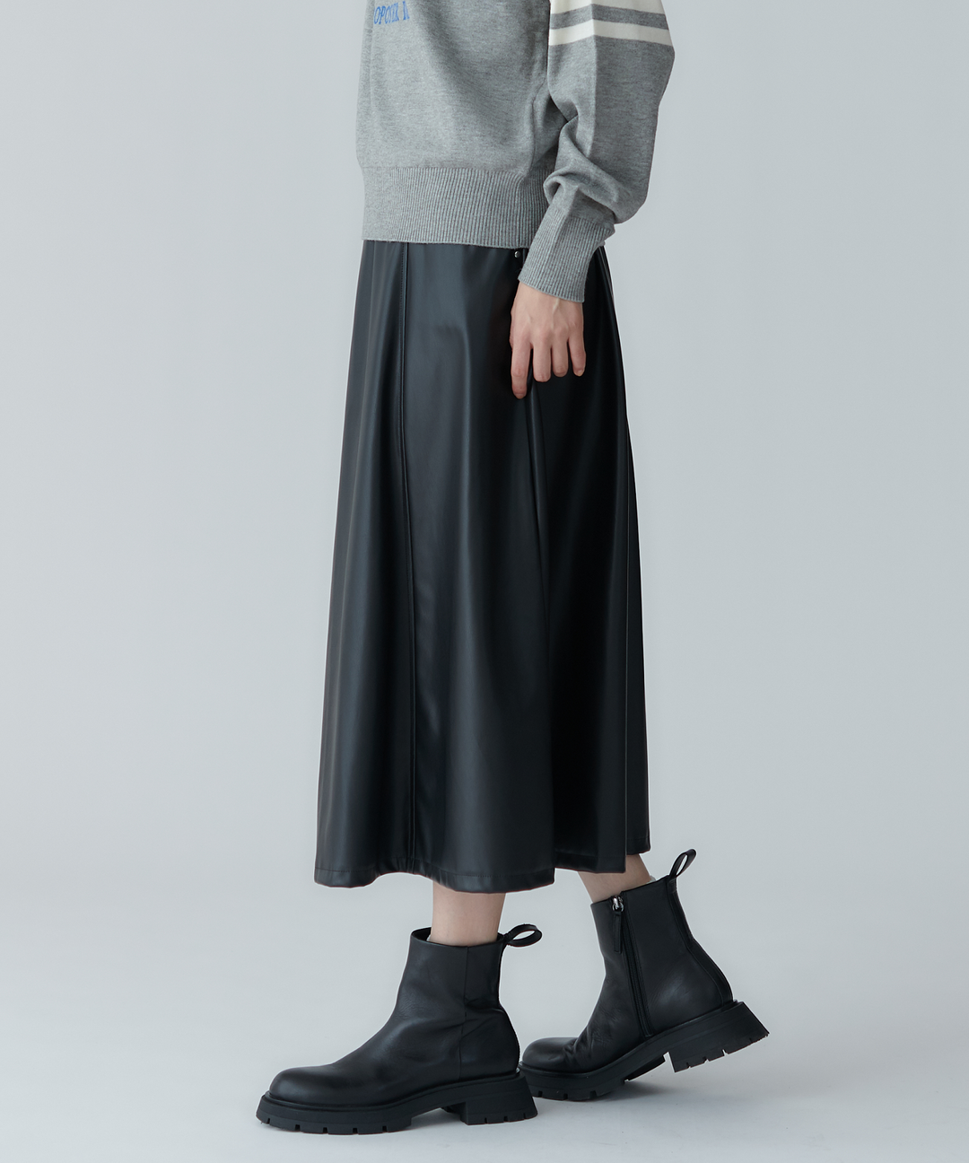 ロイヤルグロッシーフレアースカート