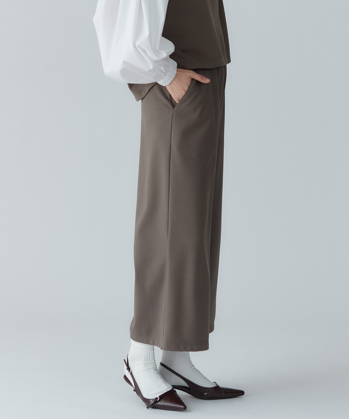 シンプルガウチョパンツ
