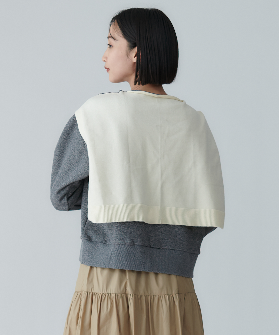 ニードル刺繍スウェット