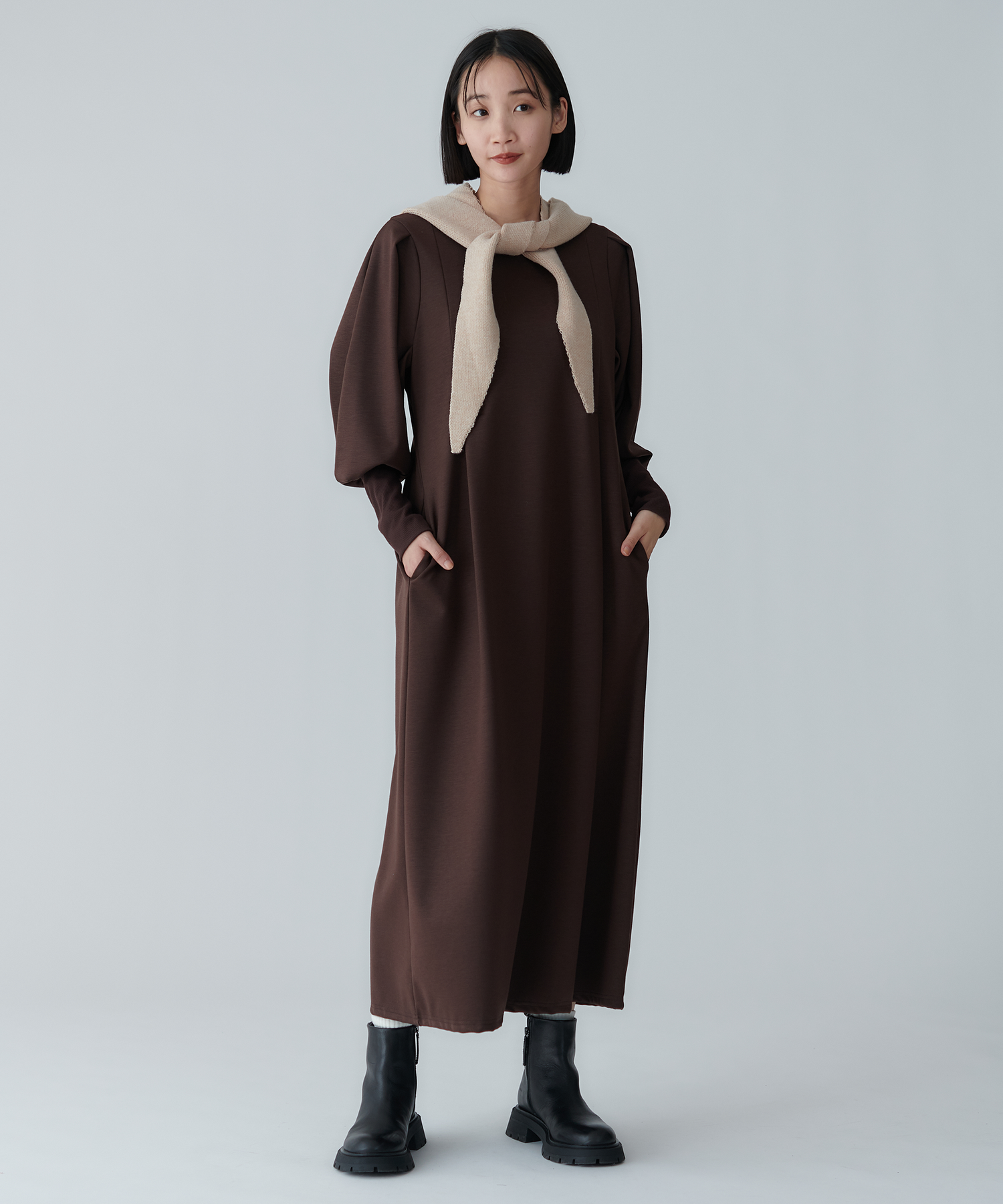 ボリュームスリーブタックワンピース – FACE SANS FARD ボリュームスリーブタックワンピース – FACE SANS FARD