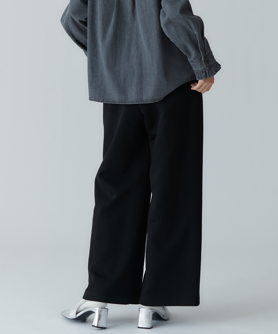 ピンタックスウェットパンツ