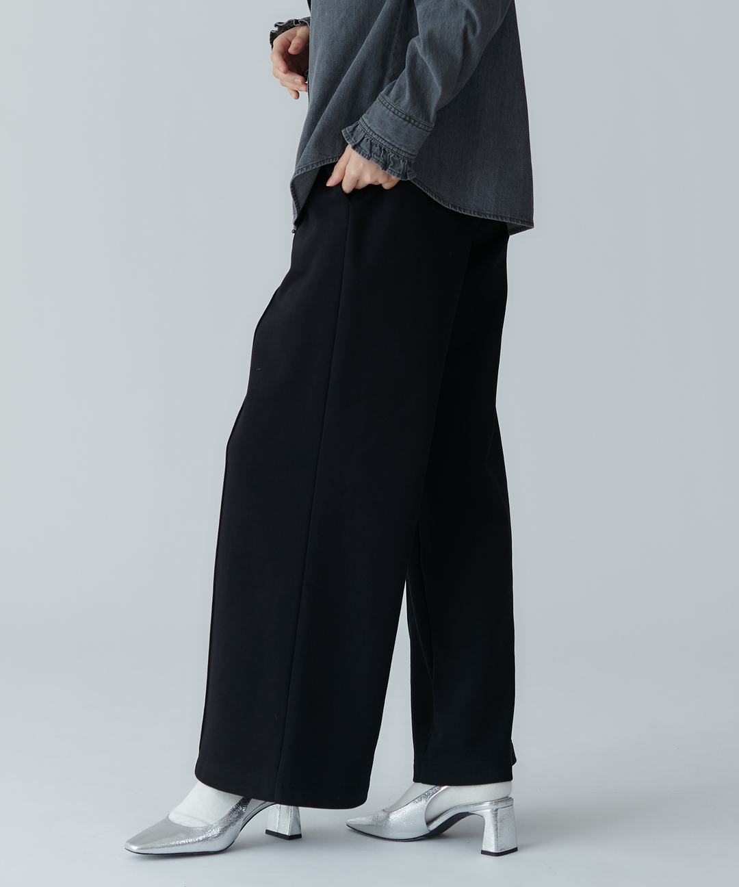 ピンタックスウェットパンツ – FACE SANS FARD ピンタックスウェットパンツ – FACE SANS FARD