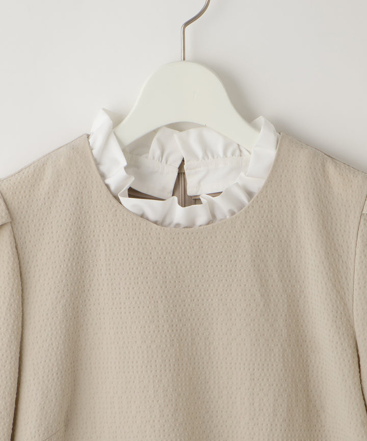 サッカーフリルカラーブラウス