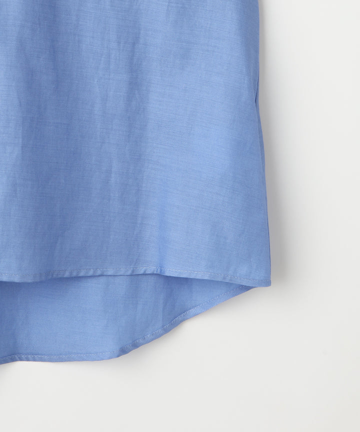 フリルブラウス