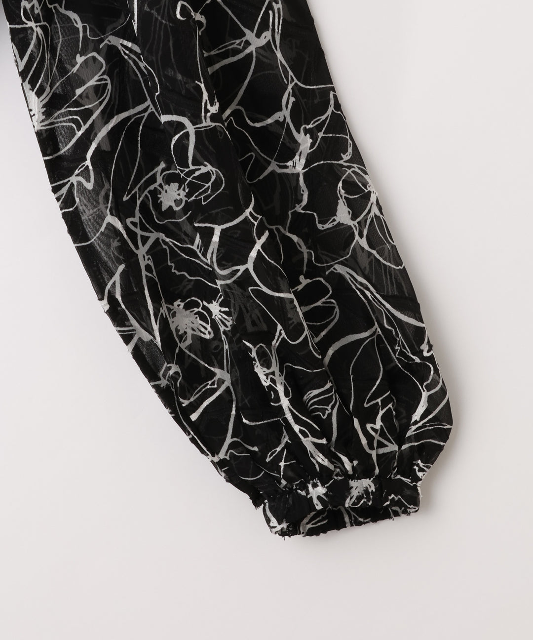 プリントボウタイブラウス