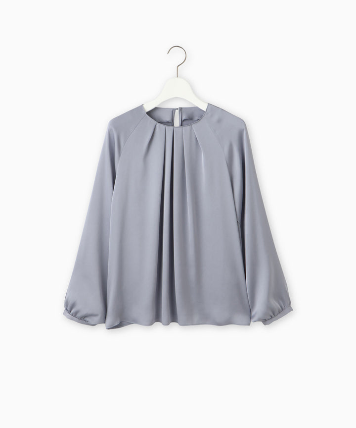 タックデザインサテンブラウス