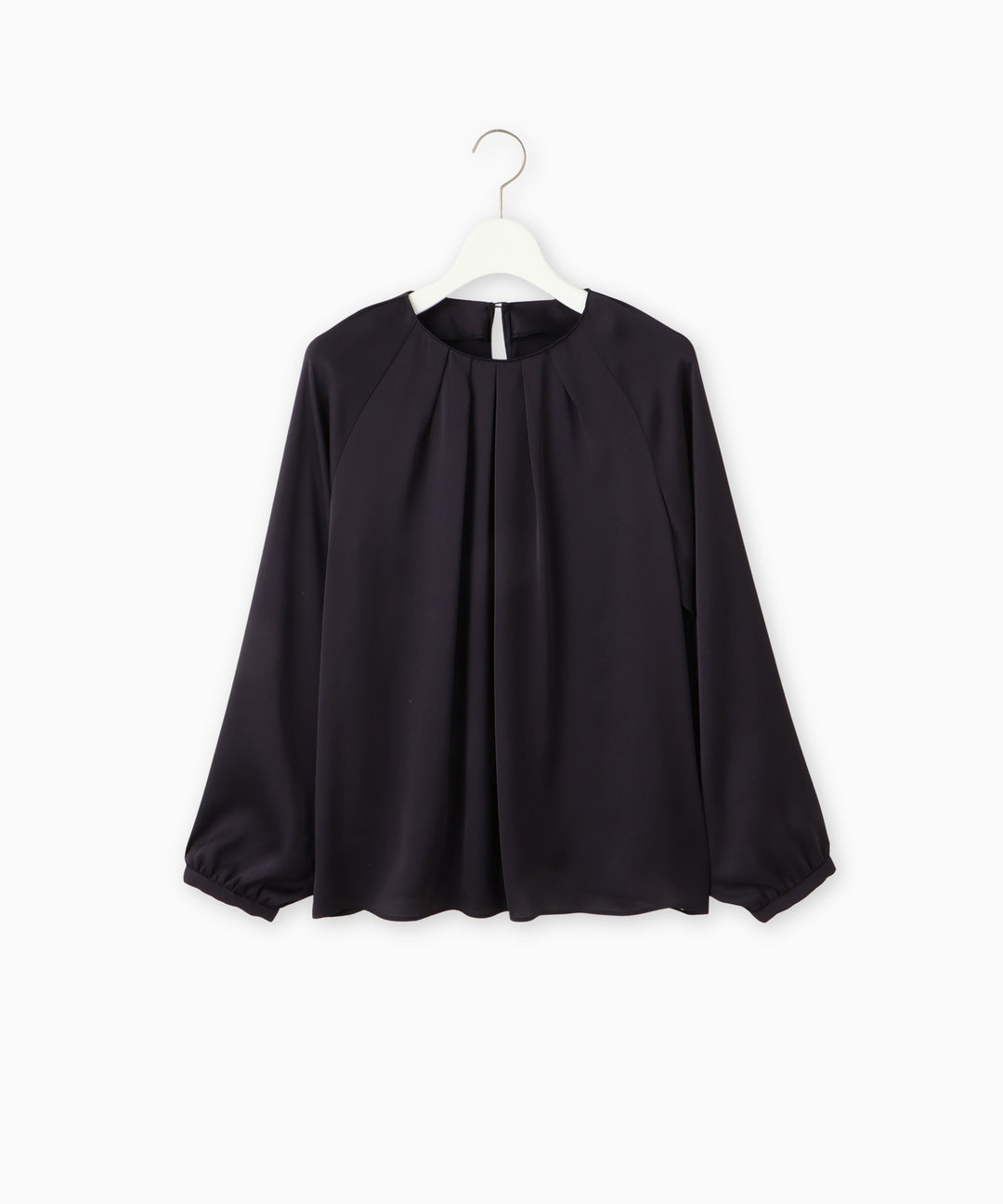 タックデザインサテンブラウス