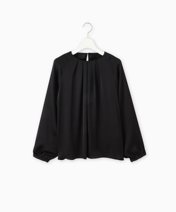 タックデザインサテンブラウス