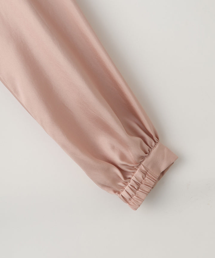 ラッフルデザインブラウス