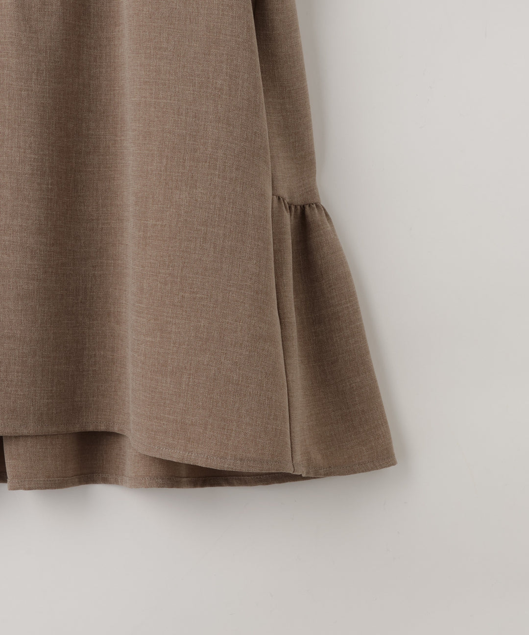 Tuck Frill Docking Blouse