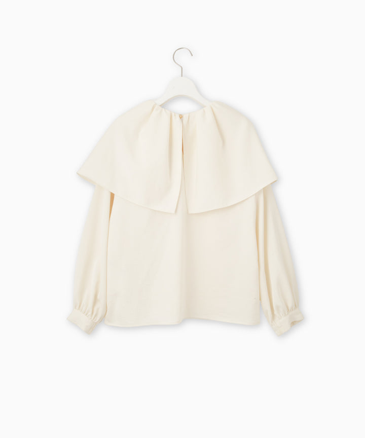 ビッグフリルブラウス