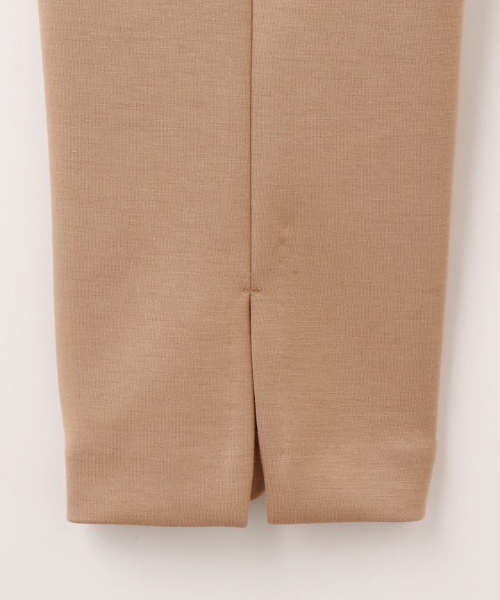 バックスリットストレートパンツ