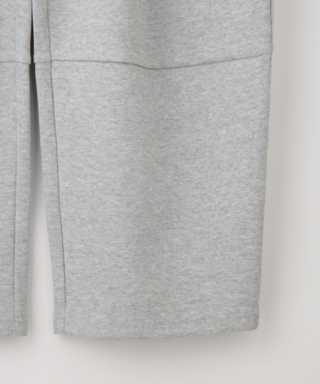 カーヴィーシルエットパンツ