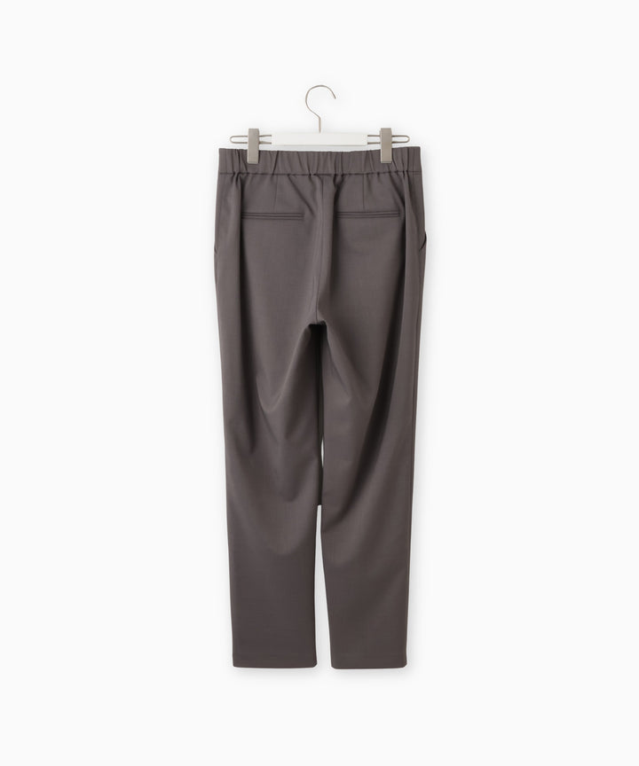フロントスリットテーパードパンツ