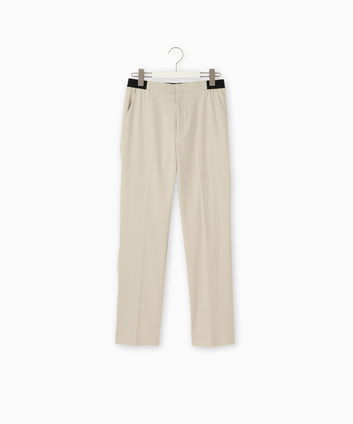 センターシームテーパードパンツ