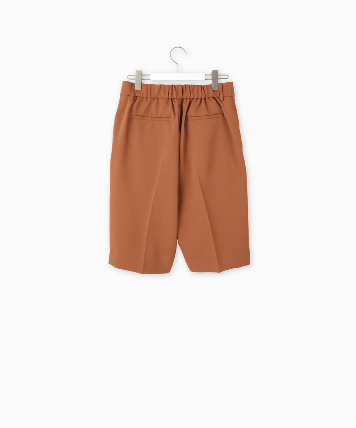 ワンタックセンタープレスショートパンツ