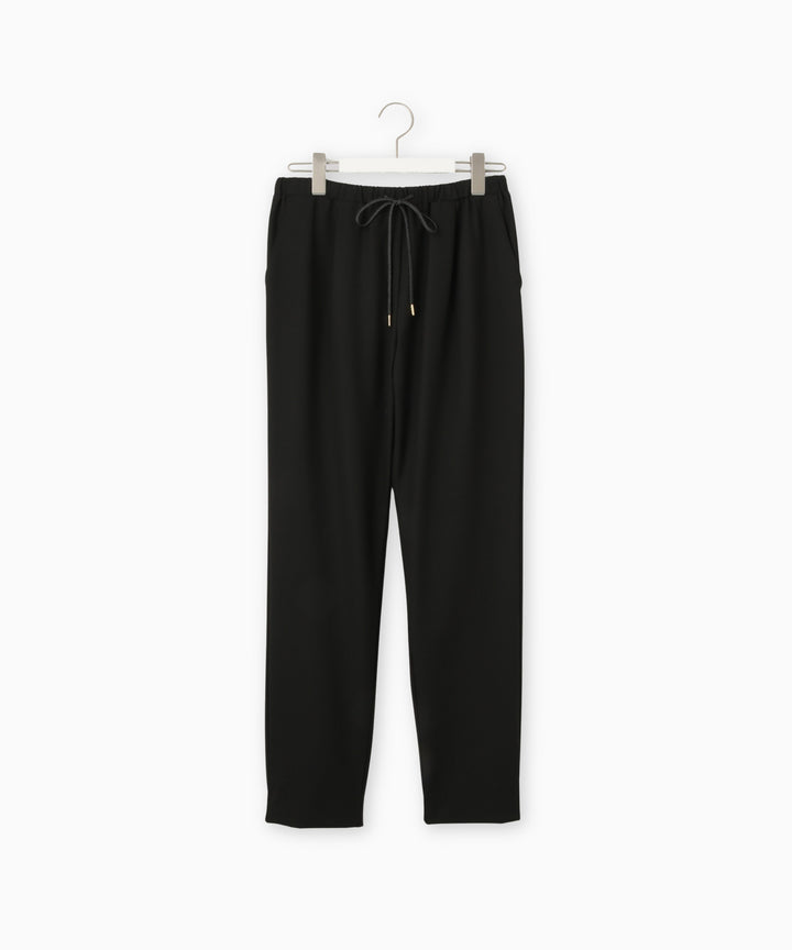 ストレッチテーパードパンツ