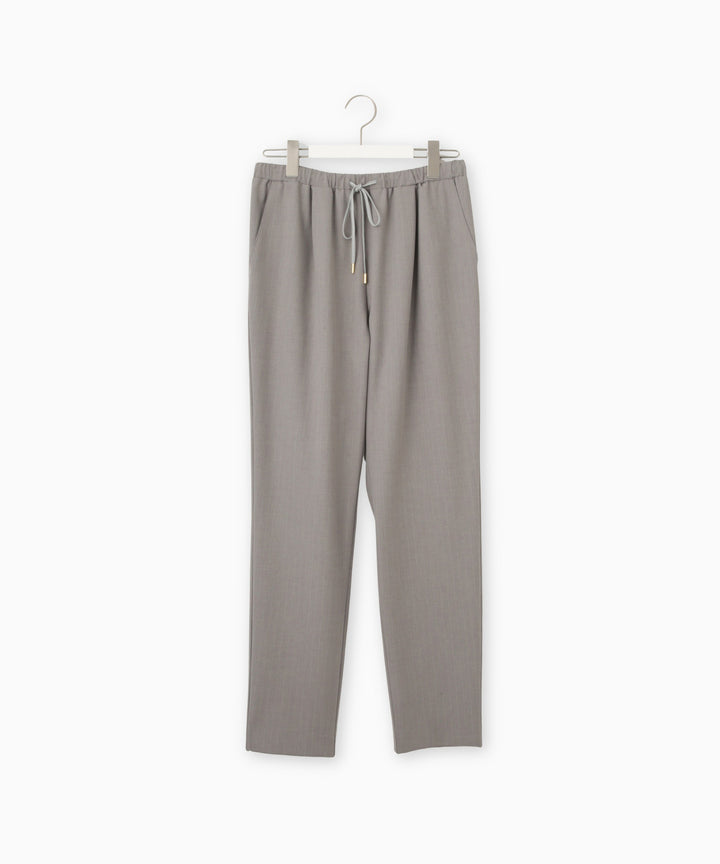 ストレッチテーパードパンツ