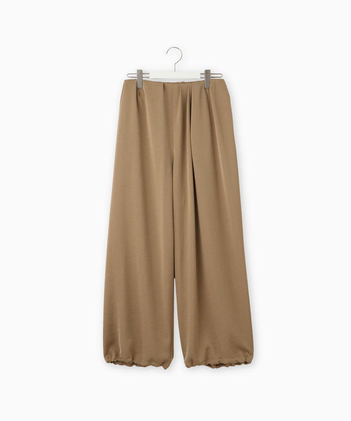 タックパラシュートパンツ