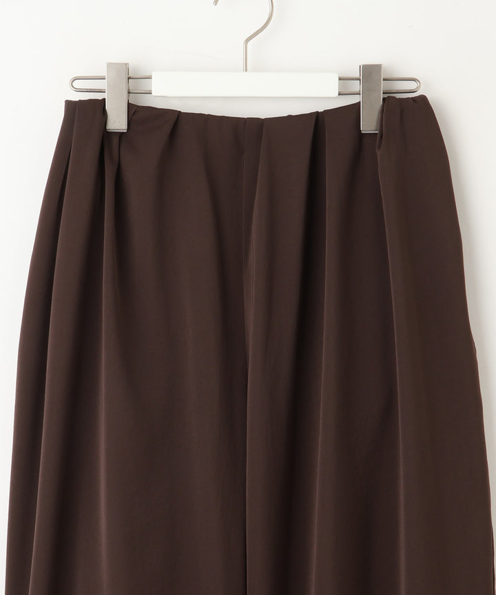 タックパラシュートパンツ