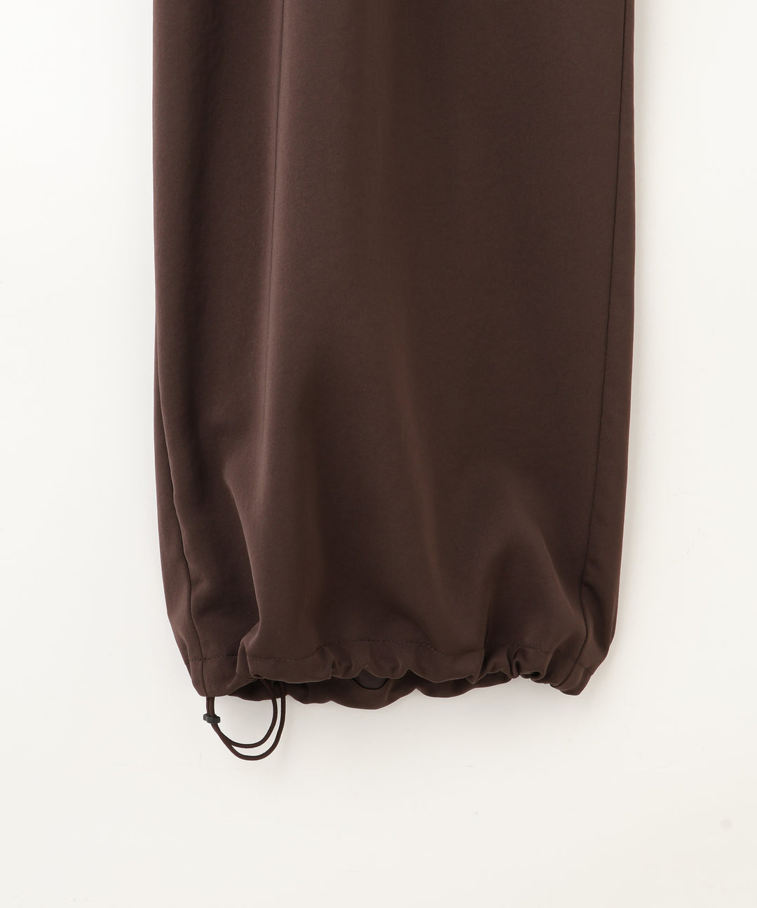 タックパラシュートパンツ