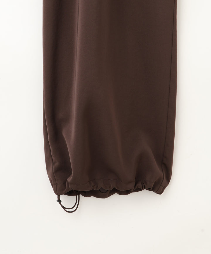 タックパラシュートパンツ