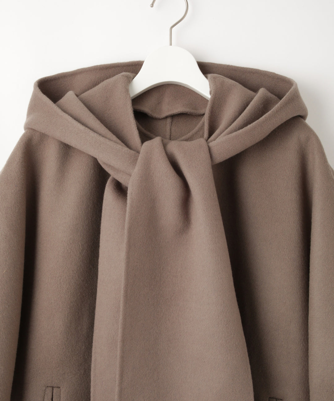 フードストール付きポンチョコート