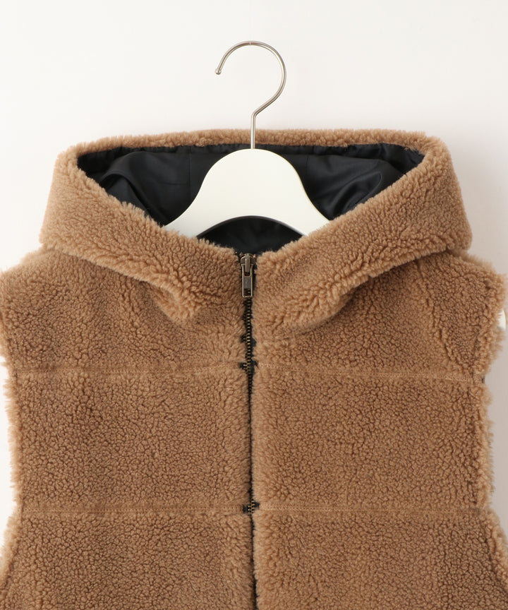 フード付きボアベスト