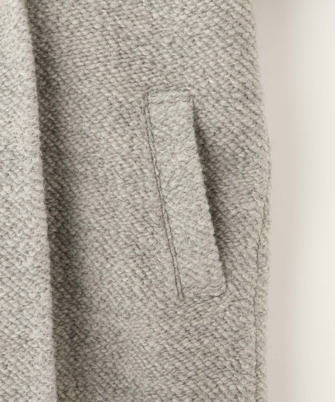 Vネックロングコート