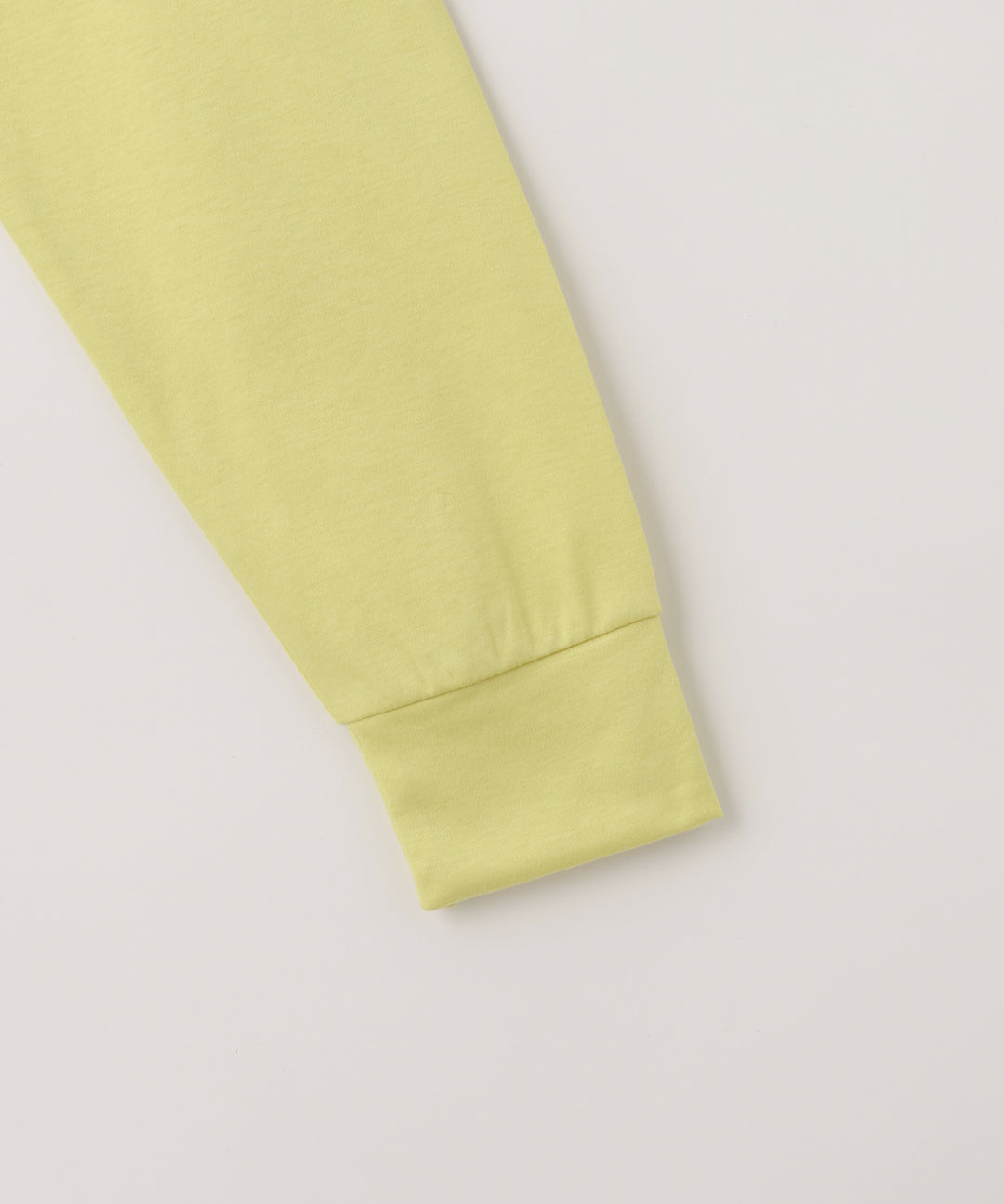 ラウンドヘムカットソー