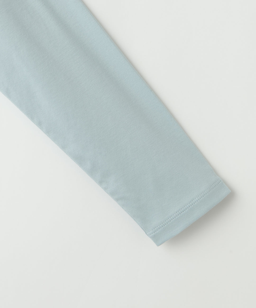 コード刺繍クルーネックトップス