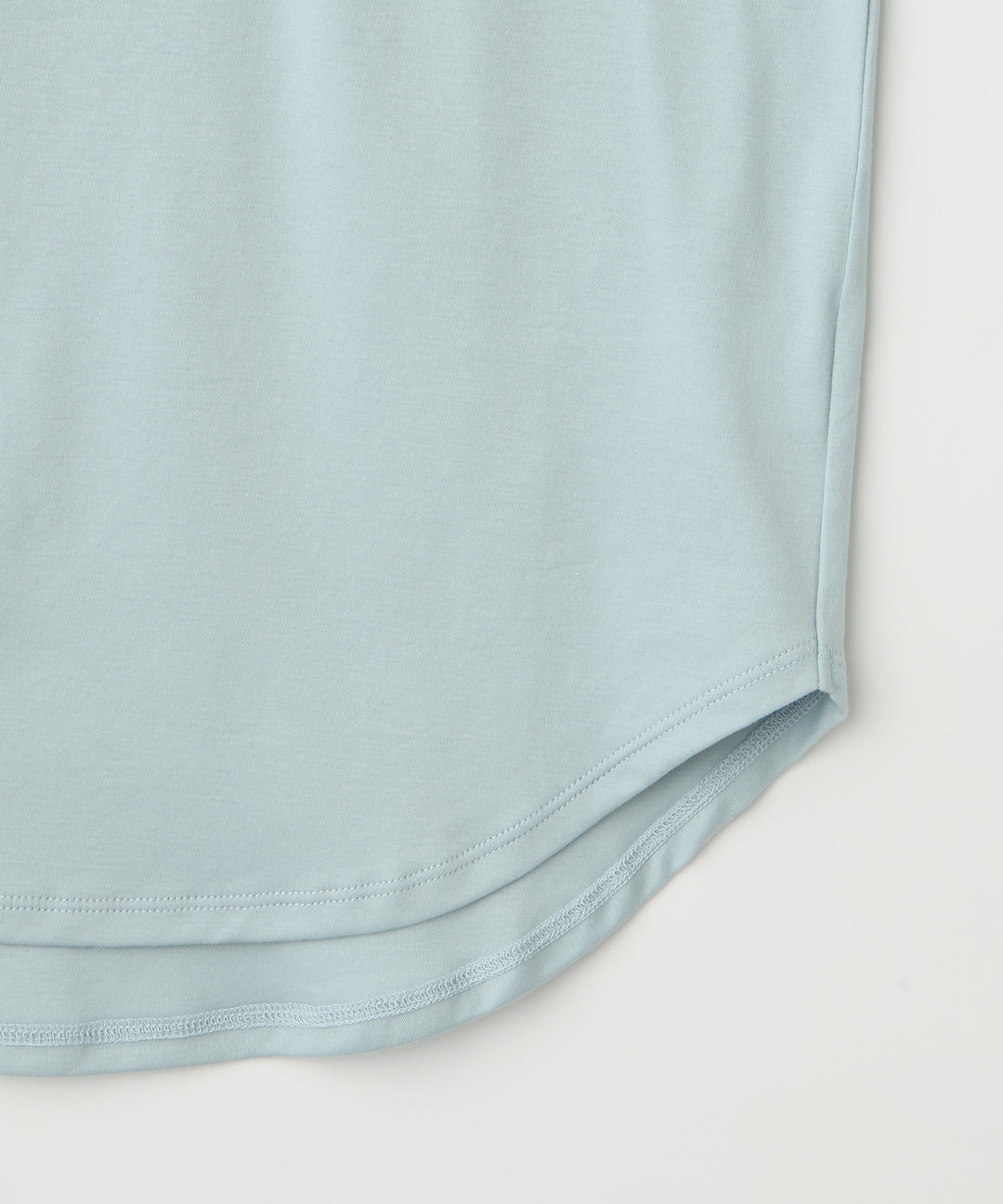 コード刺繍クルーネックトップス