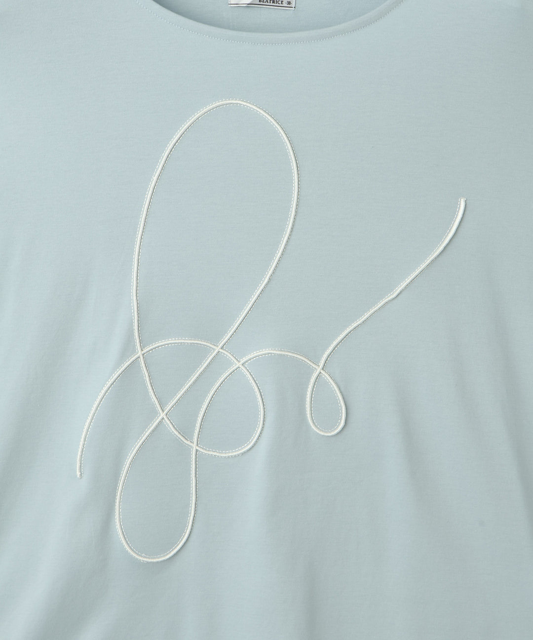 コード刺繍クルーネックトップス