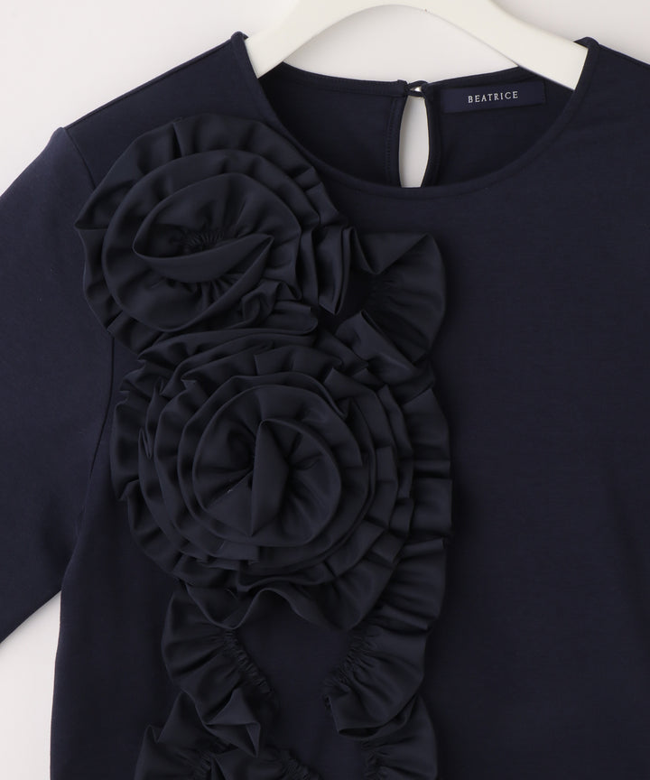 3Dフラワーモチーフプルオーバー