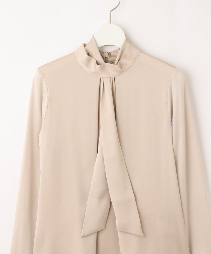 サテンリボンブラウス