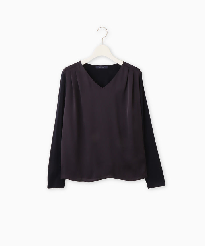 サテンVネックカットソー