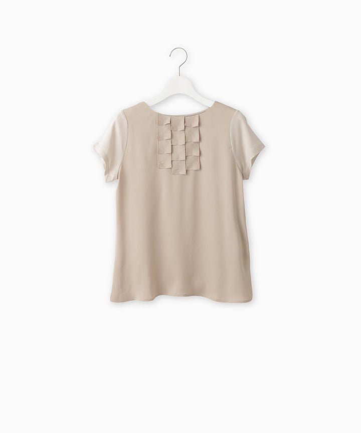 タックデザインカットソー