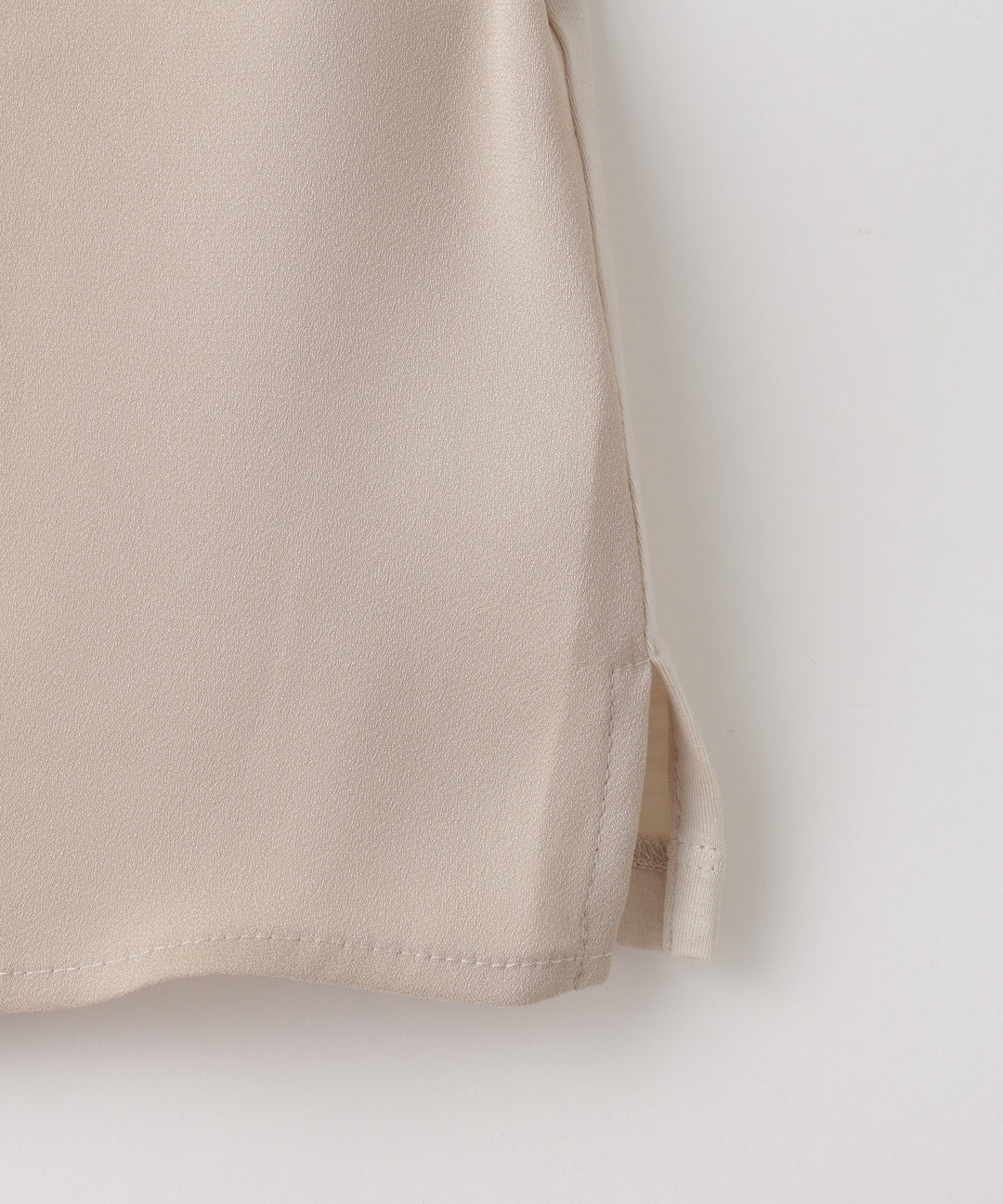 タックデザインカットソー