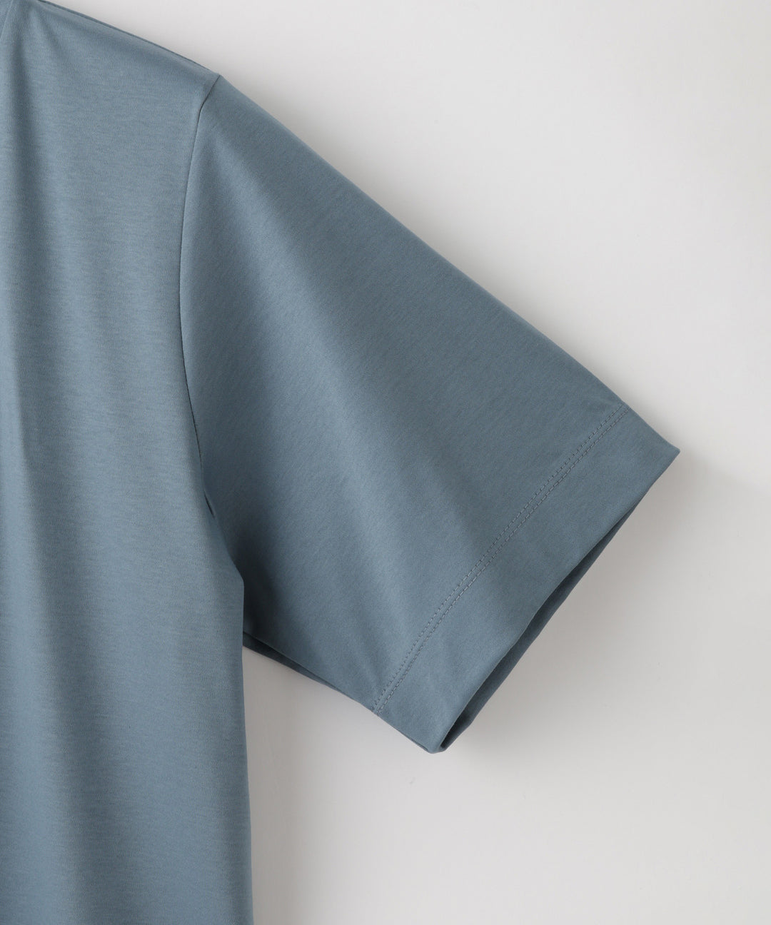 ベーシックTシャツ