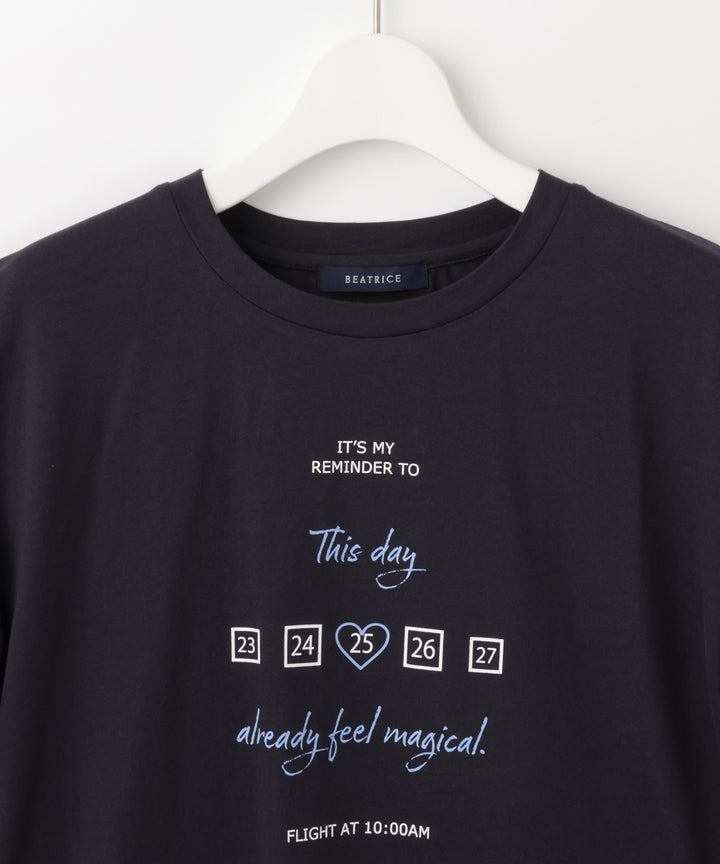 袖フリルメッセージプリント天竺Tシャツ
