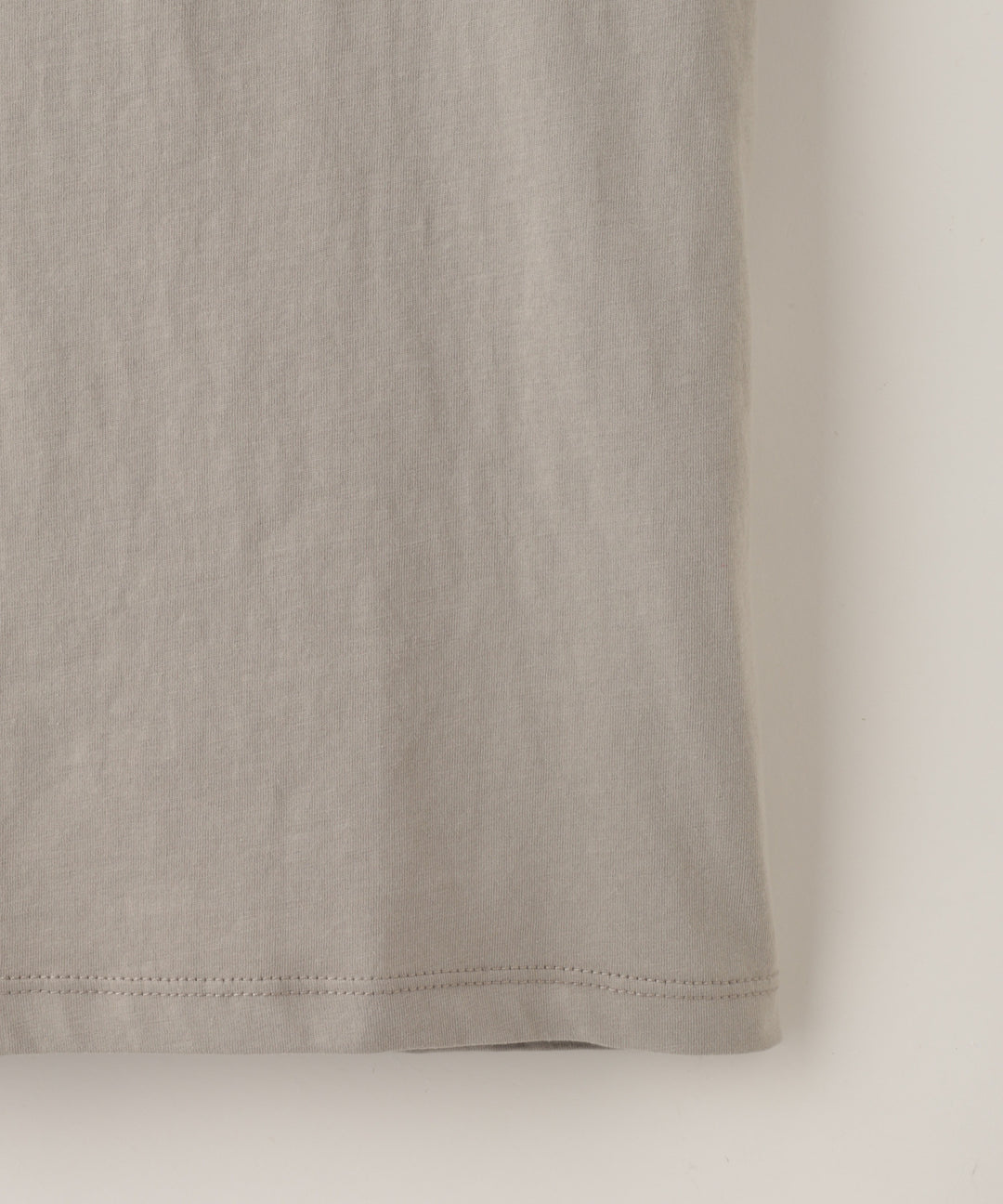 グラフィックデザインTシャツ