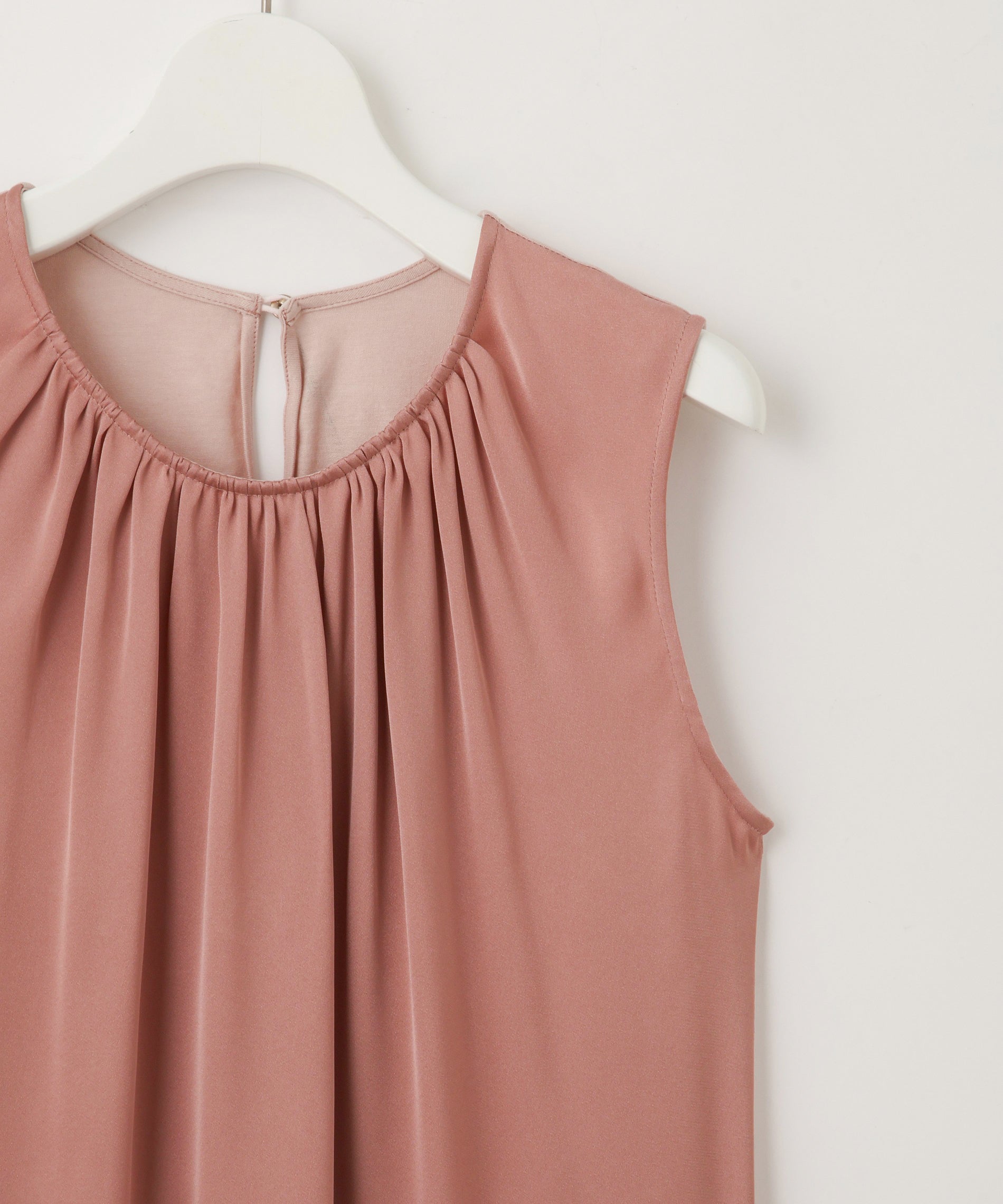 タックギャザータンクトップ – FACE SANS FARD