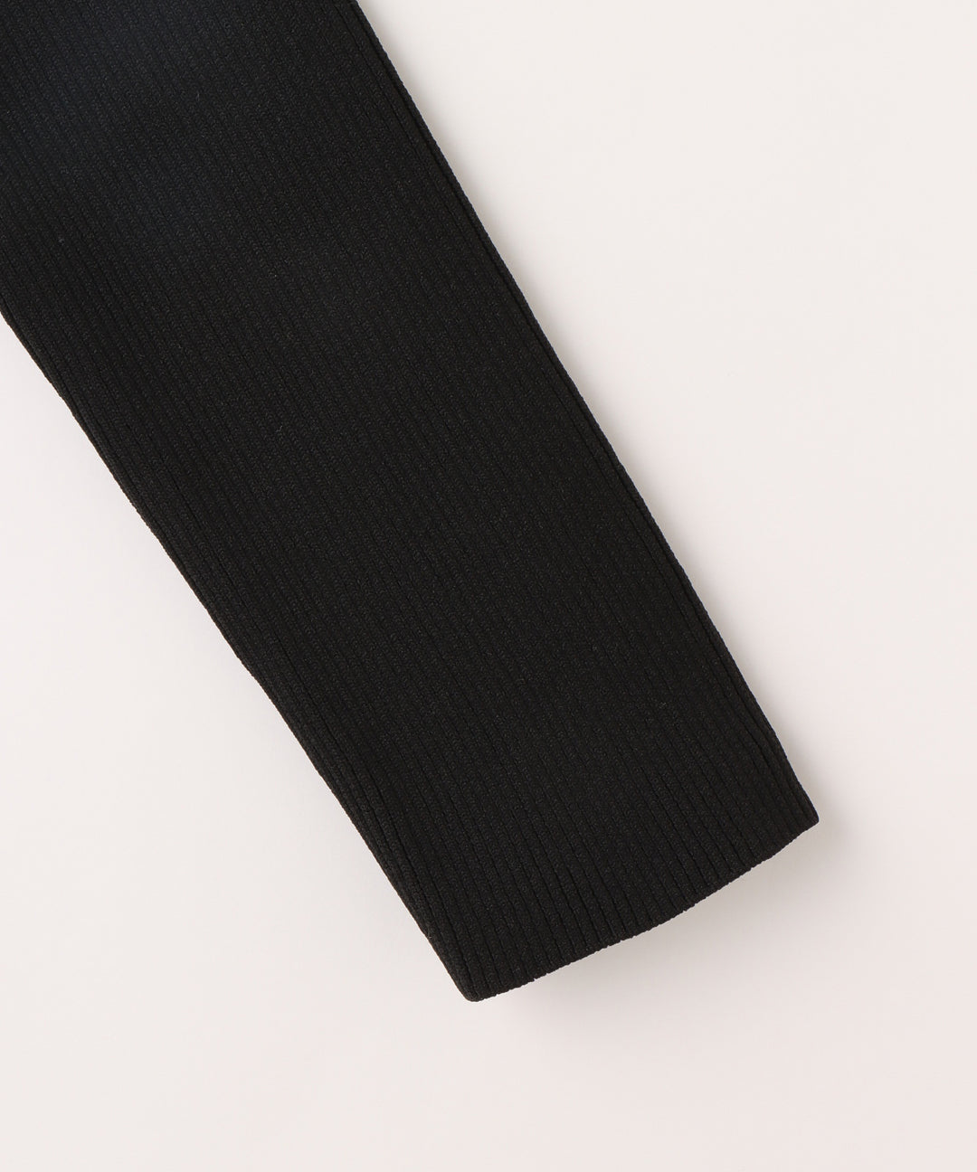 フラワーモチーフ衿付きリブニットプルオーバー