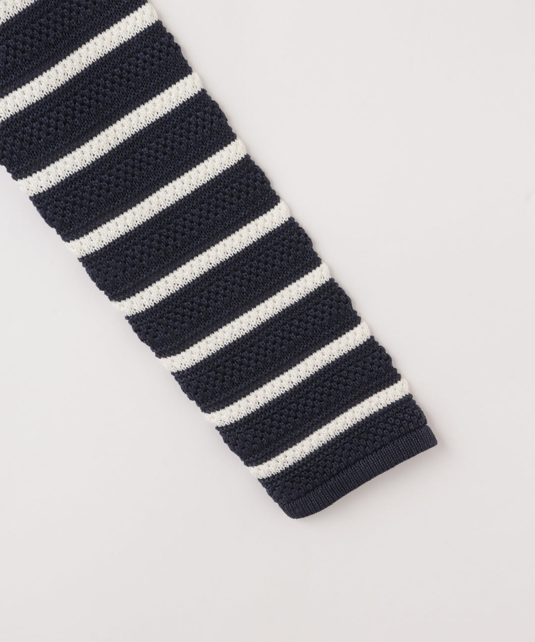 Patterned Border Knit