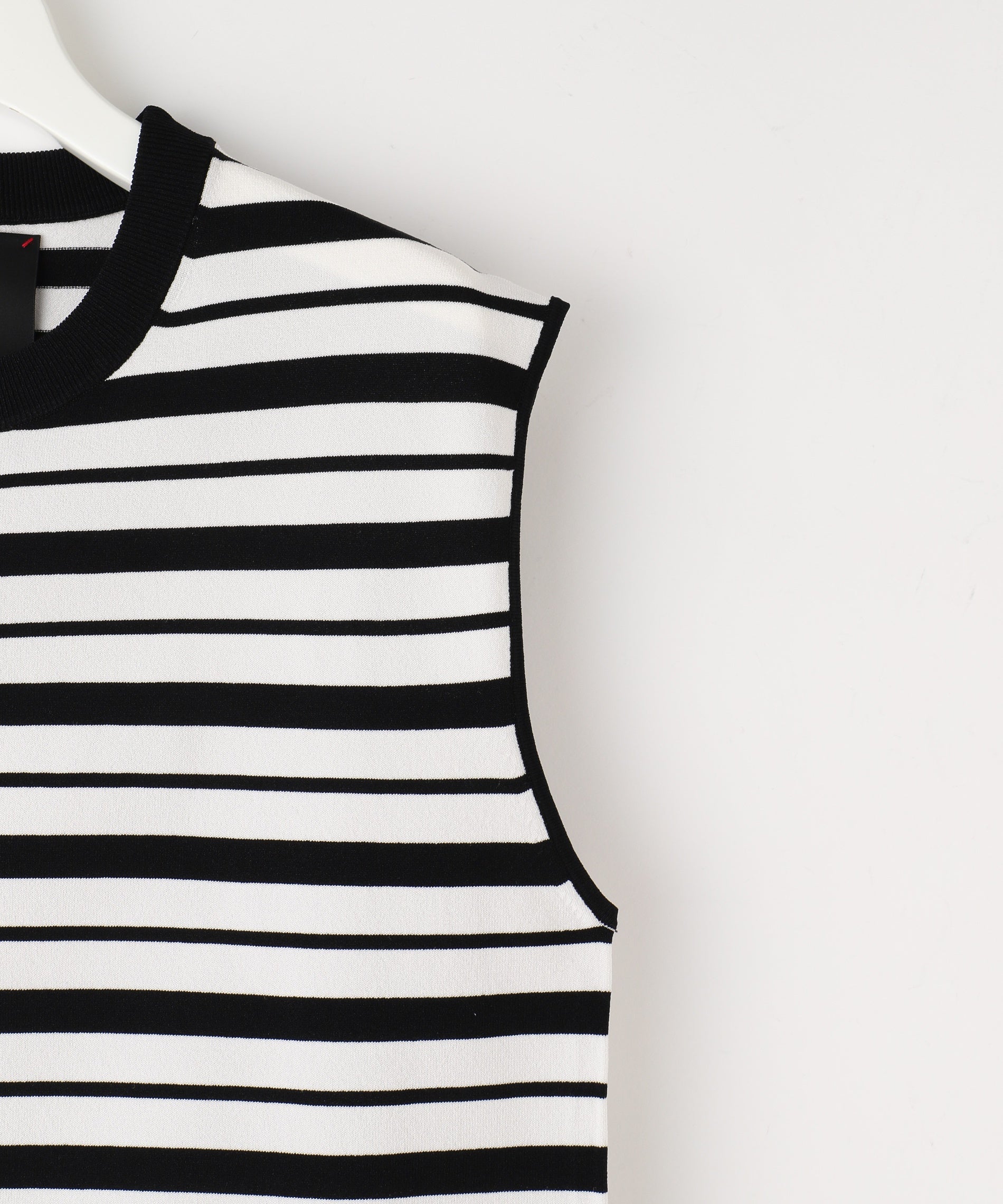 【美品・定価30,800円】ALMOSTBLACK ノースリーブトップス ダブルジップノースリーブトップス