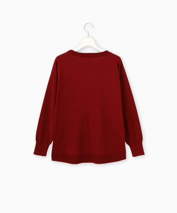 シンプルVネックニット