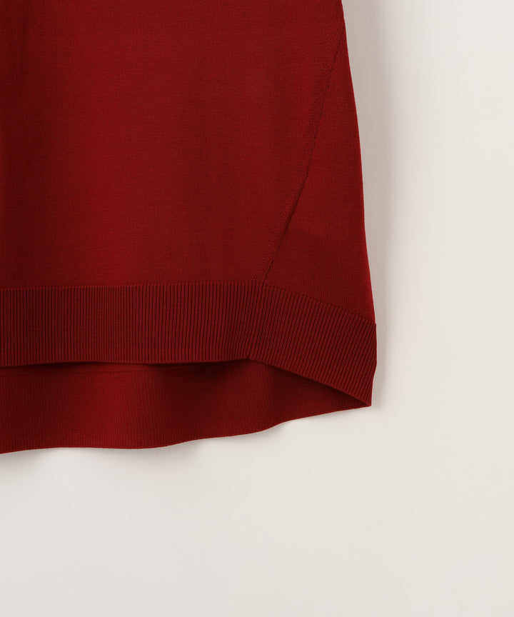 シンプルVネックニット