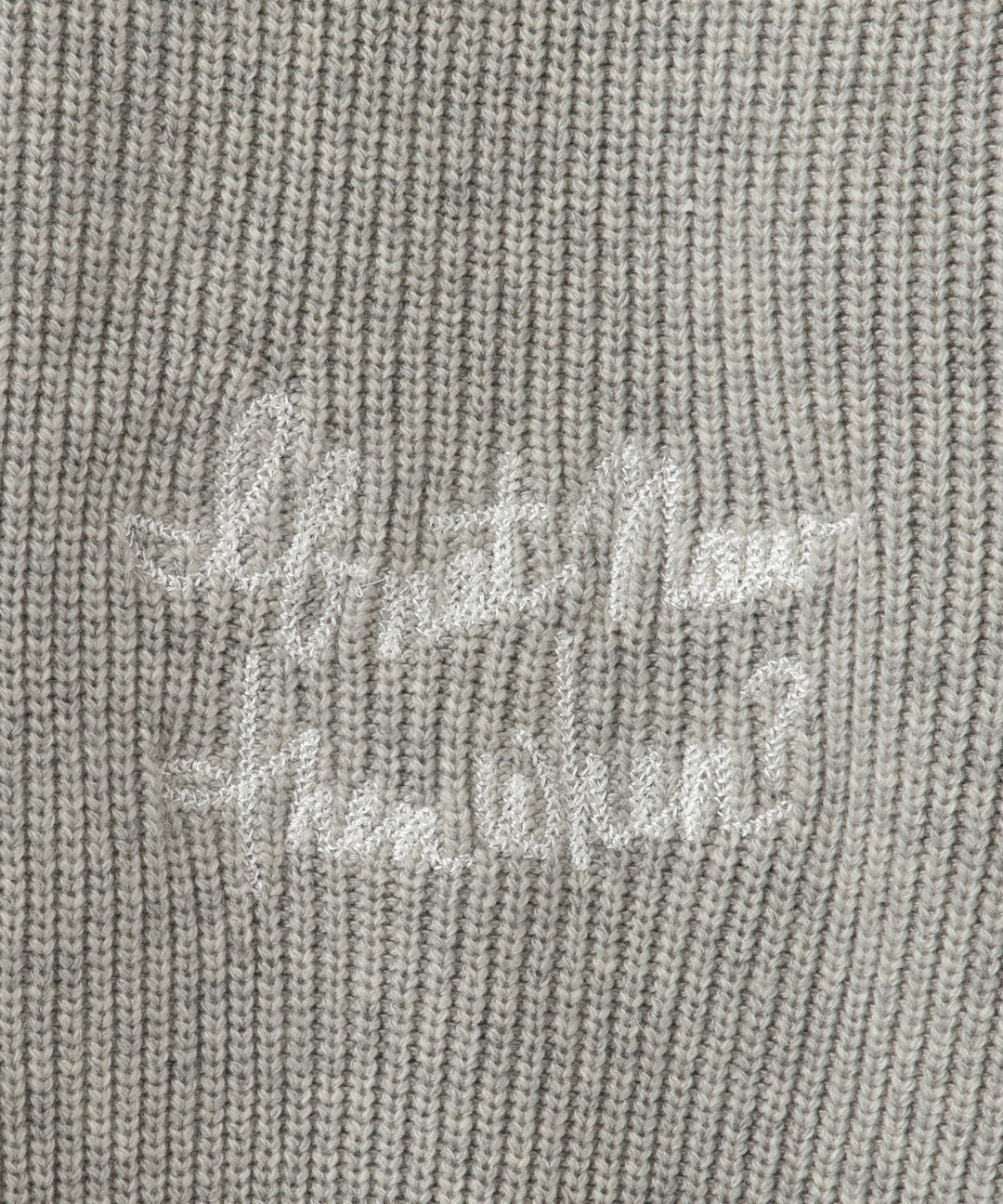 レタリング刺繍クルーネックニット